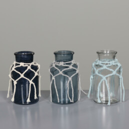 Deko Vase aus Glas in drei Farben sortiert, 12,5 cm